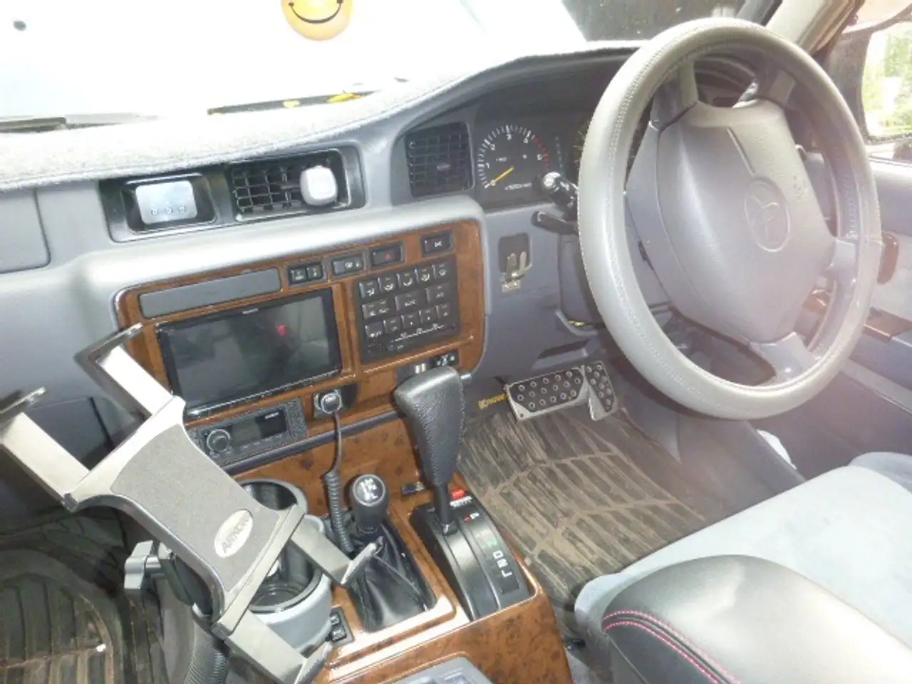 Toyota Land Cruiser снимка Toyota Land Cruiser