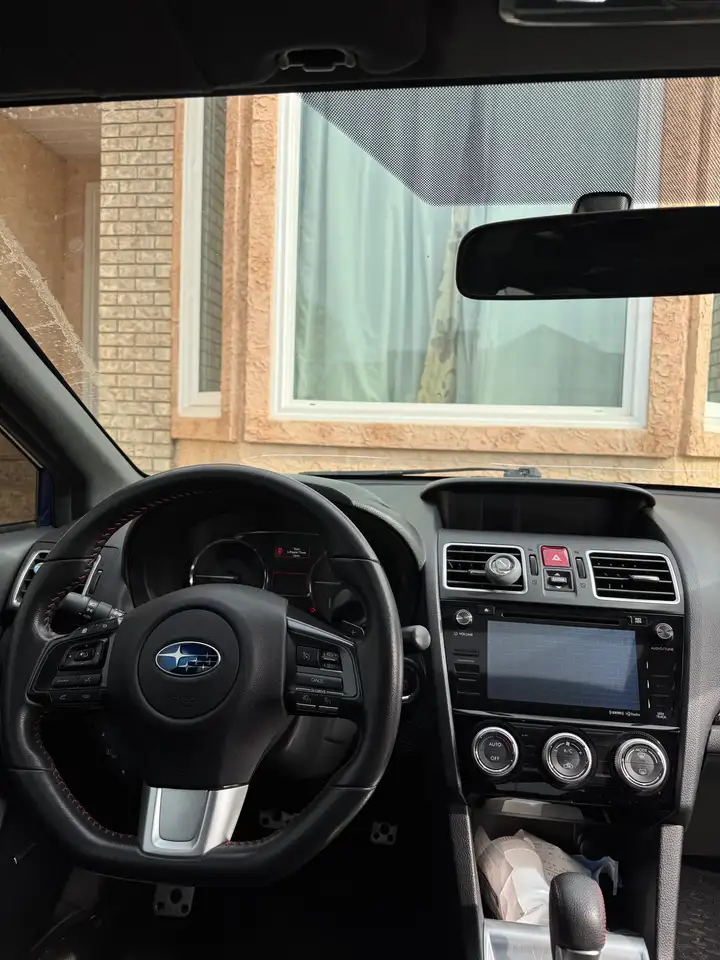 Subaru WRX снимка Subaru WRX