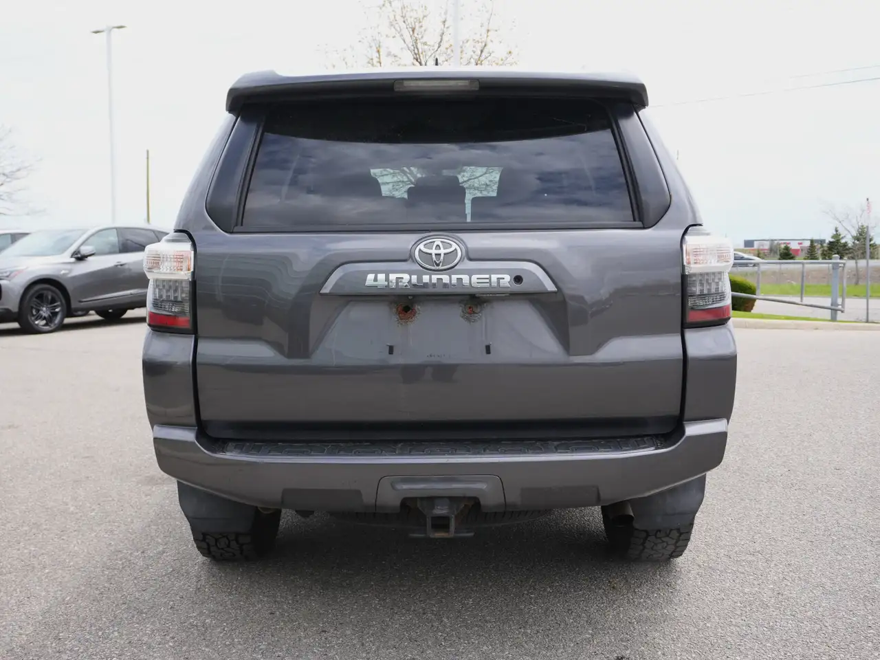 Toyota 4-Runner снимка Toyota 4-Runner