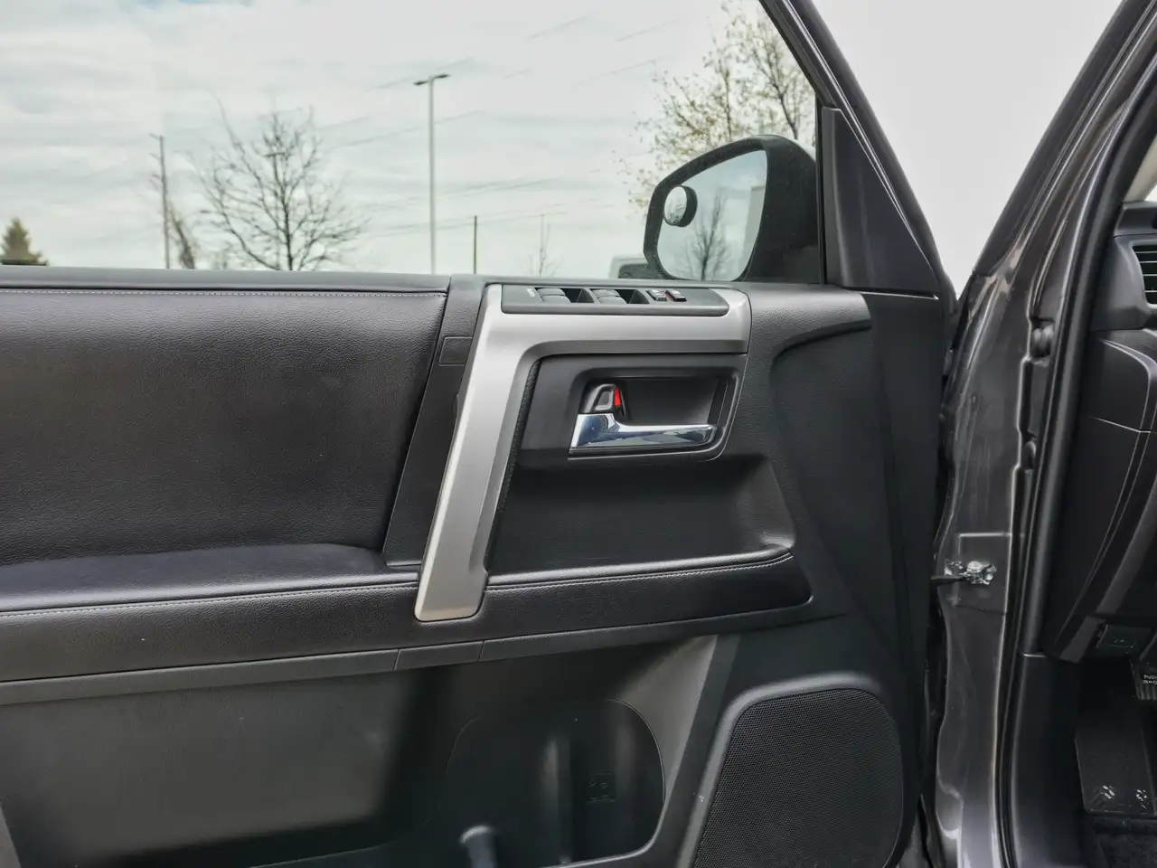 Toyota 4-Runner снимка Toyota 4-Runner