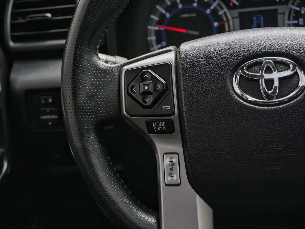 Toyota 4-Runner снимка Toyota 4-Runner