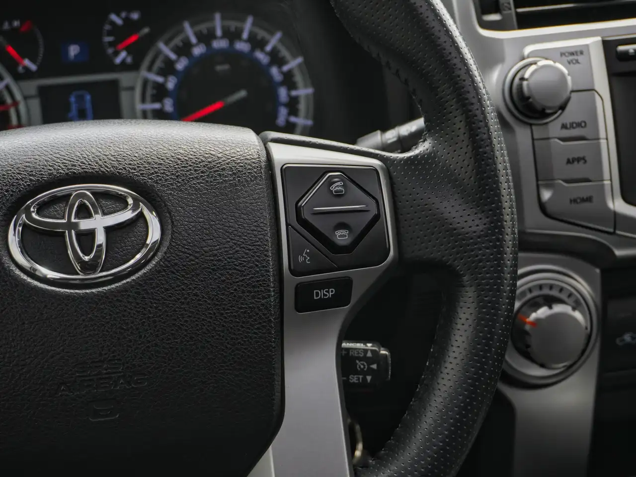 Toyota 4-Runner снимка Toyota 4-Runner