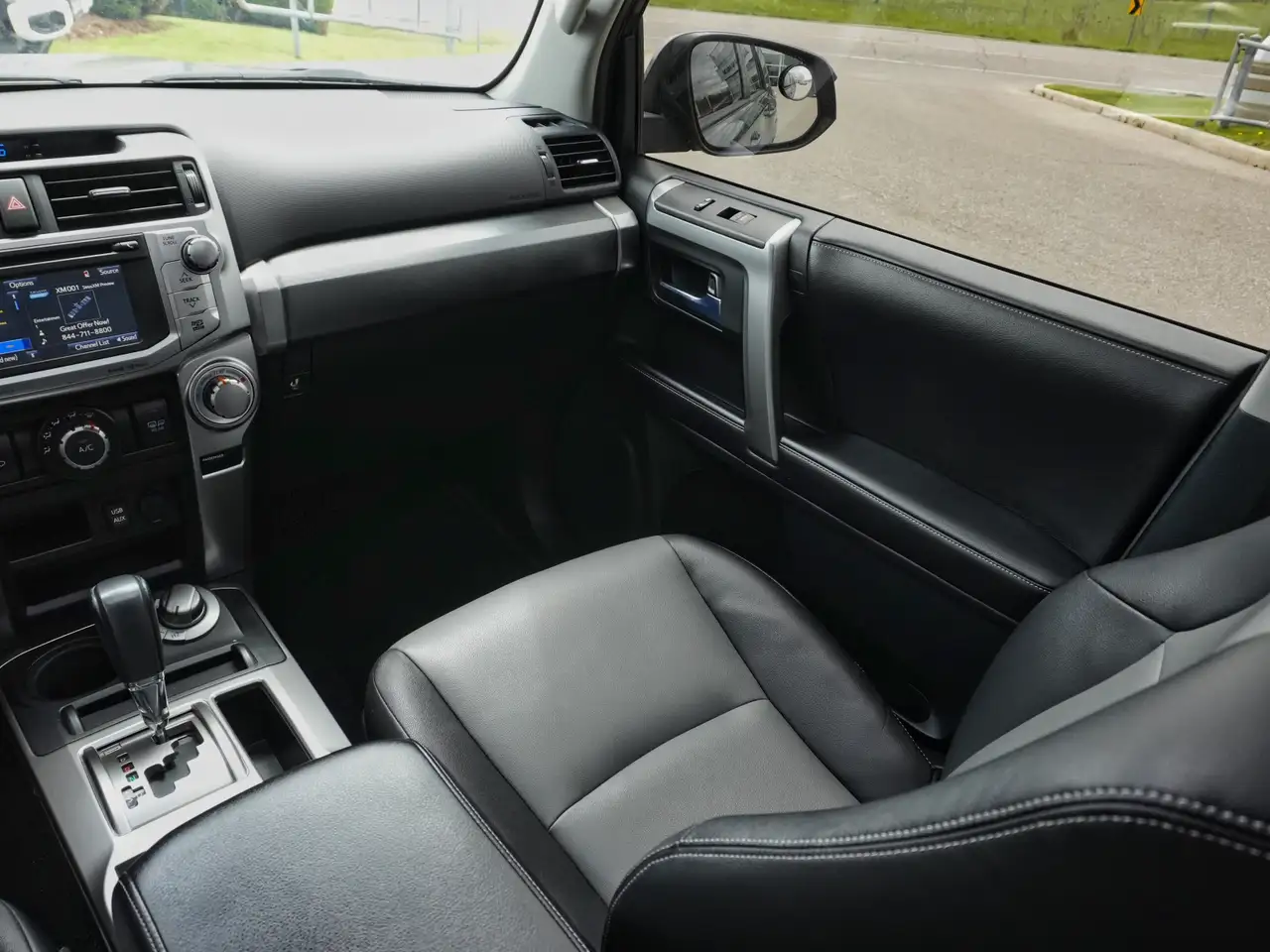 Toyota 4-Runner снимка Toyota 4-Runner