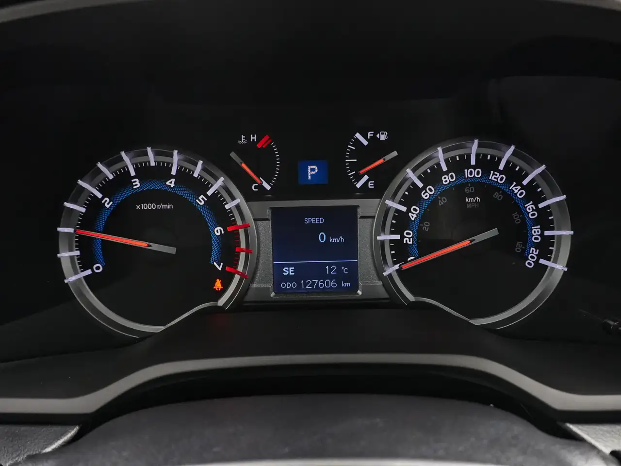 Toyota 4-Runner снимка Toyota 4-Runner