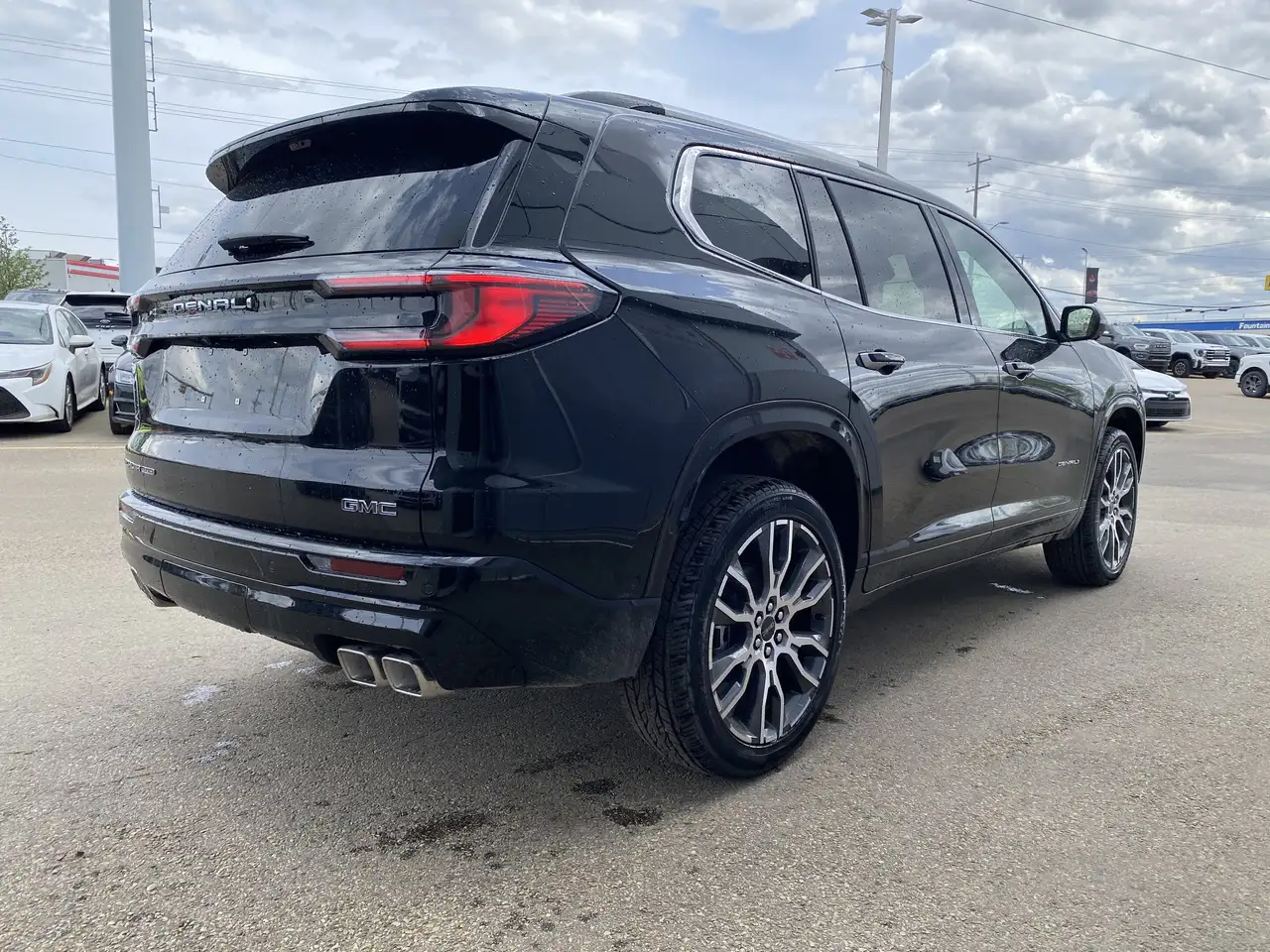 GMC Acadia photo GMC Acadia