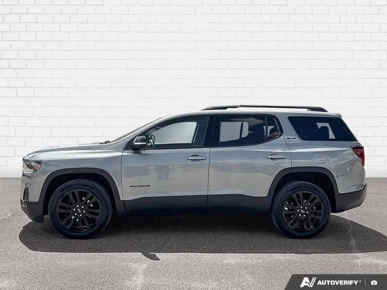 GMC Acadia снимка GMC Acadia