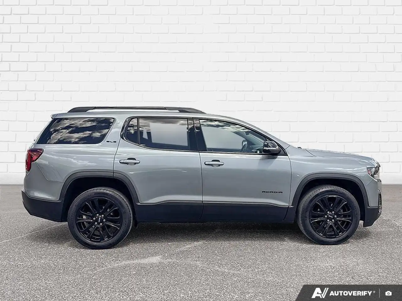 GMC Acadia снимка GMC Acadia