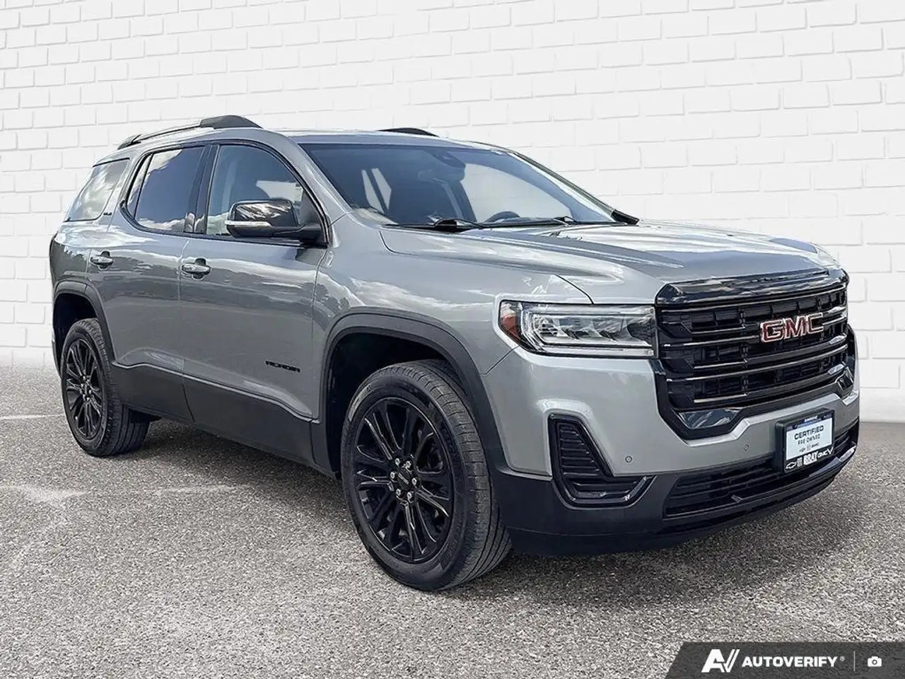 GMC Acadia снимка GMC Acadia