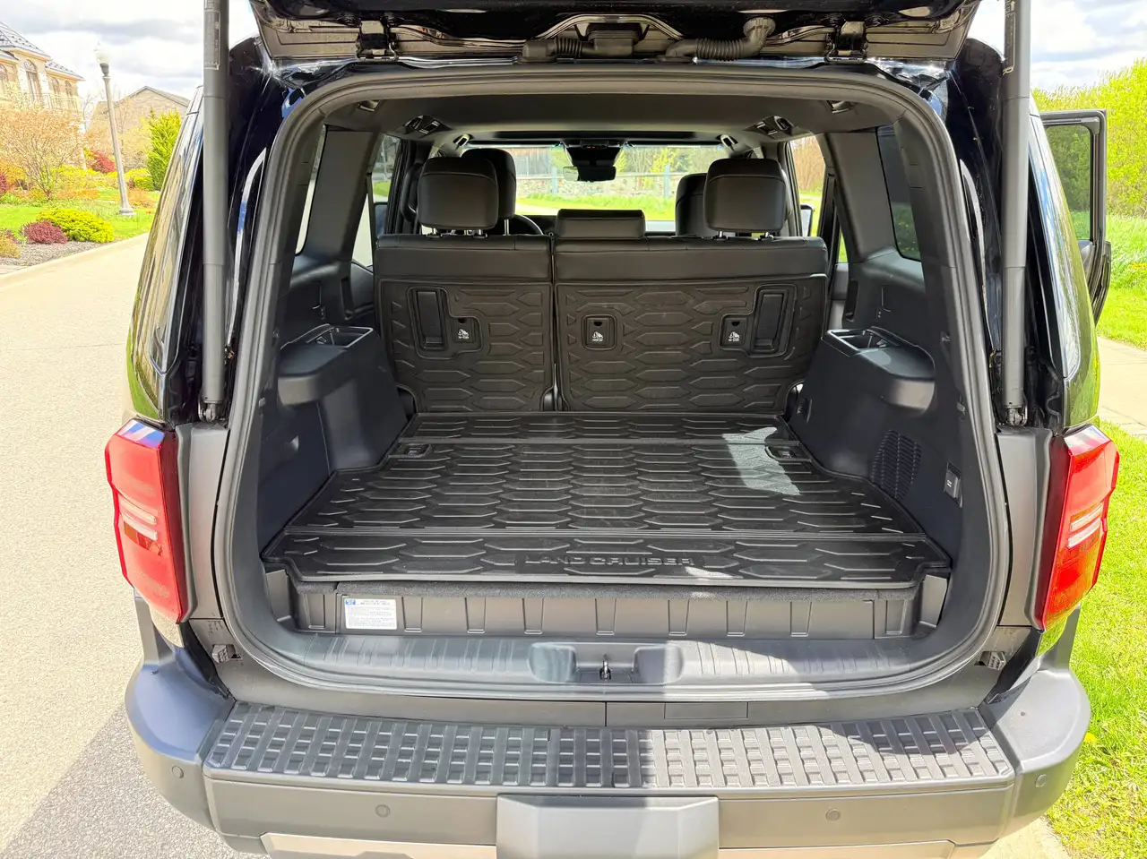 Toyota Land Cruiser снимка Toyota Land Cruiser