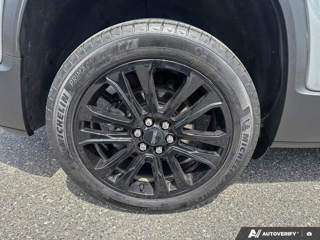 GMC Acadia снимка GMC Acadia