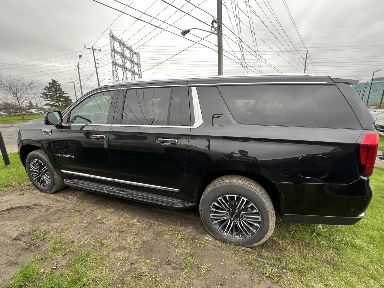 GMC Yukon photo GMC Yukon