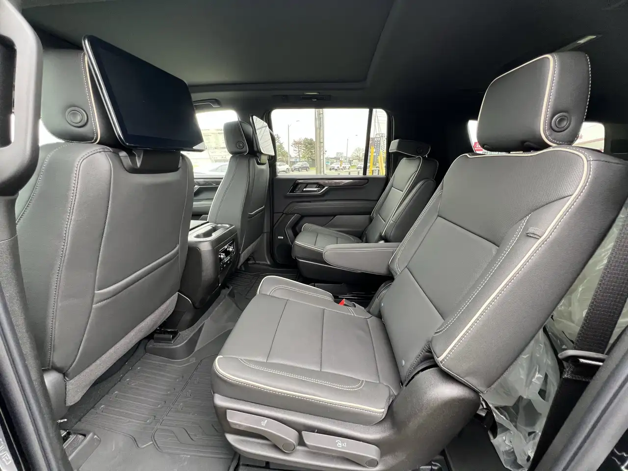 GMC Yukon photo GMC Yukon