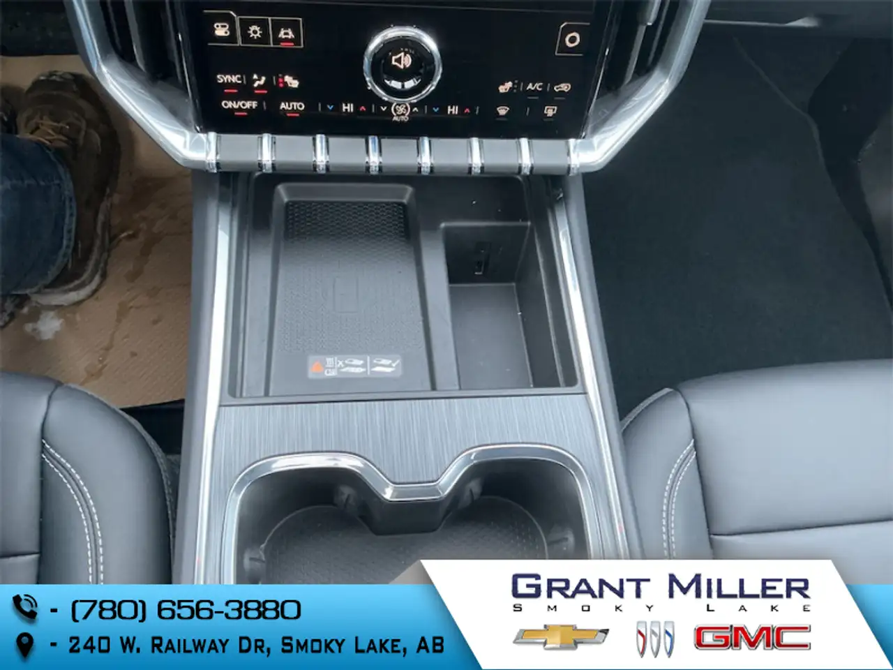 GMC Acadia снимка GMC Acadia