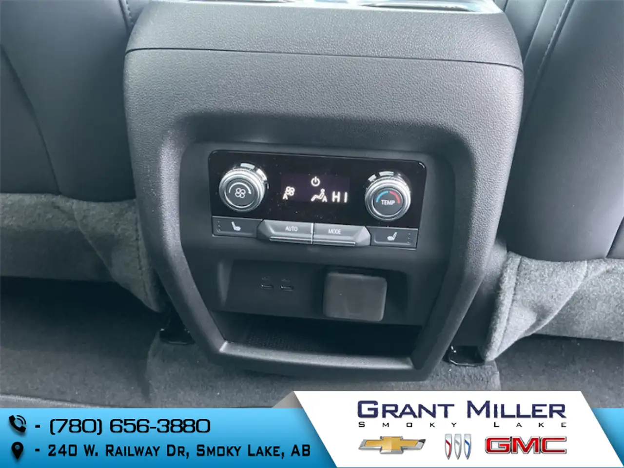 GMC Acadia снимка GMC Acadia