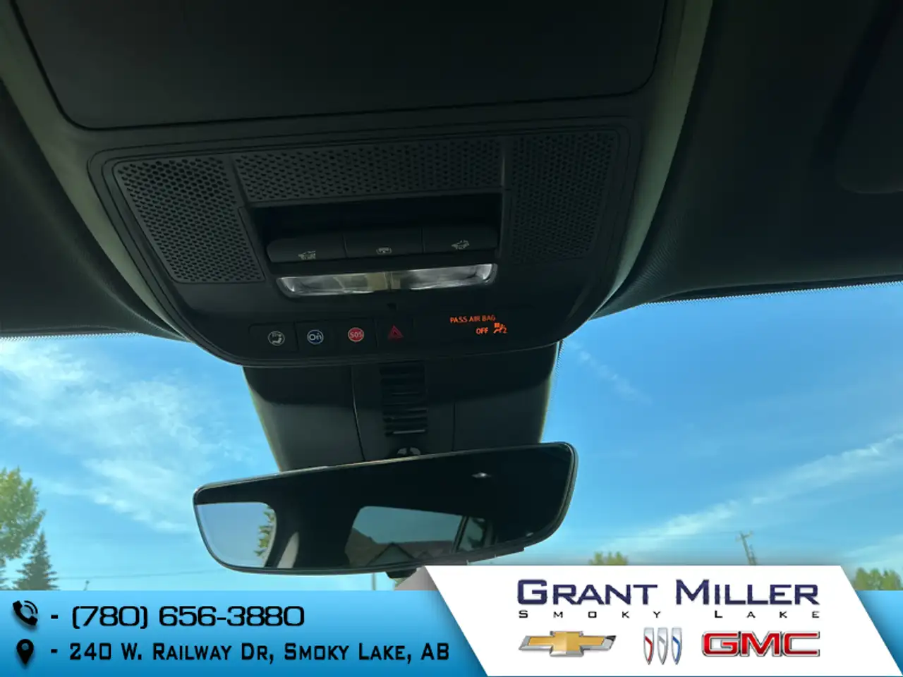 GMC Acadia снимка GMC Acadia