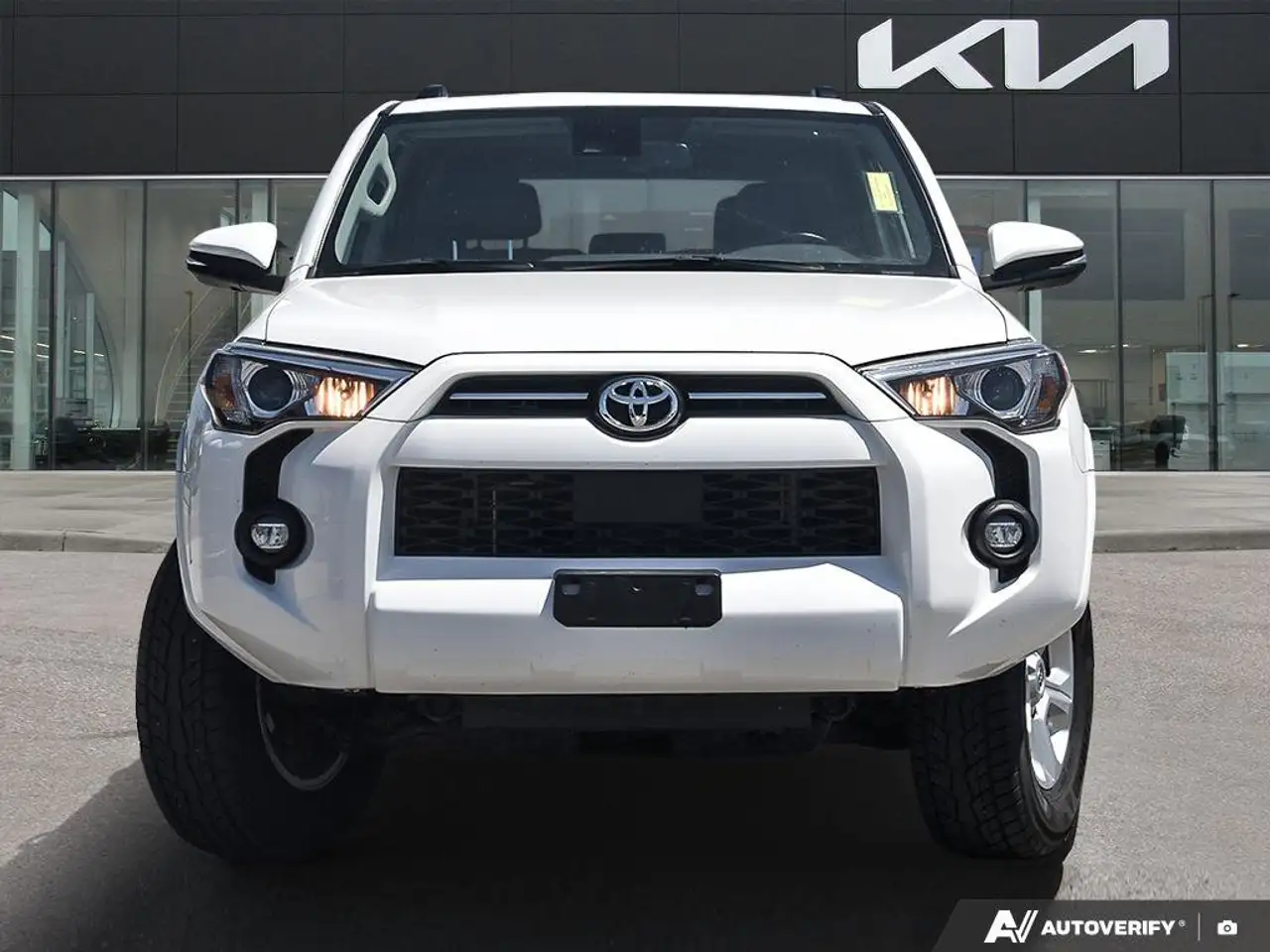 Toyota 4-Runner снимка Toyota 4-Runner