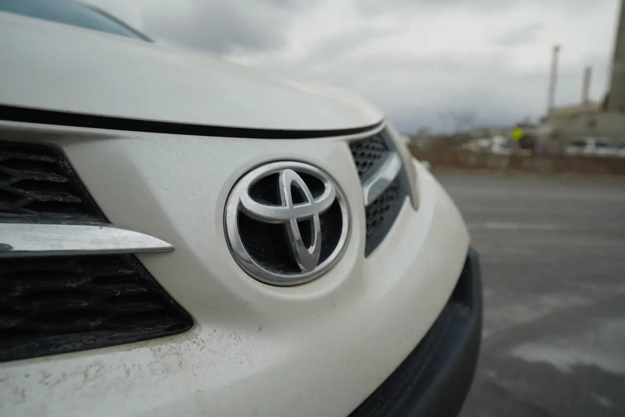 Toyota RAV 4 снимка Toyota RAV 4