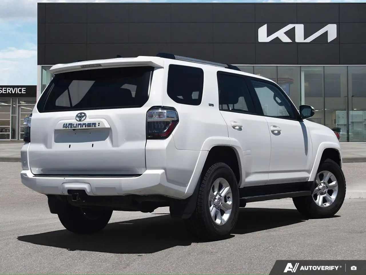 Toyota 4-Runner снимка Toyota 4-Runner