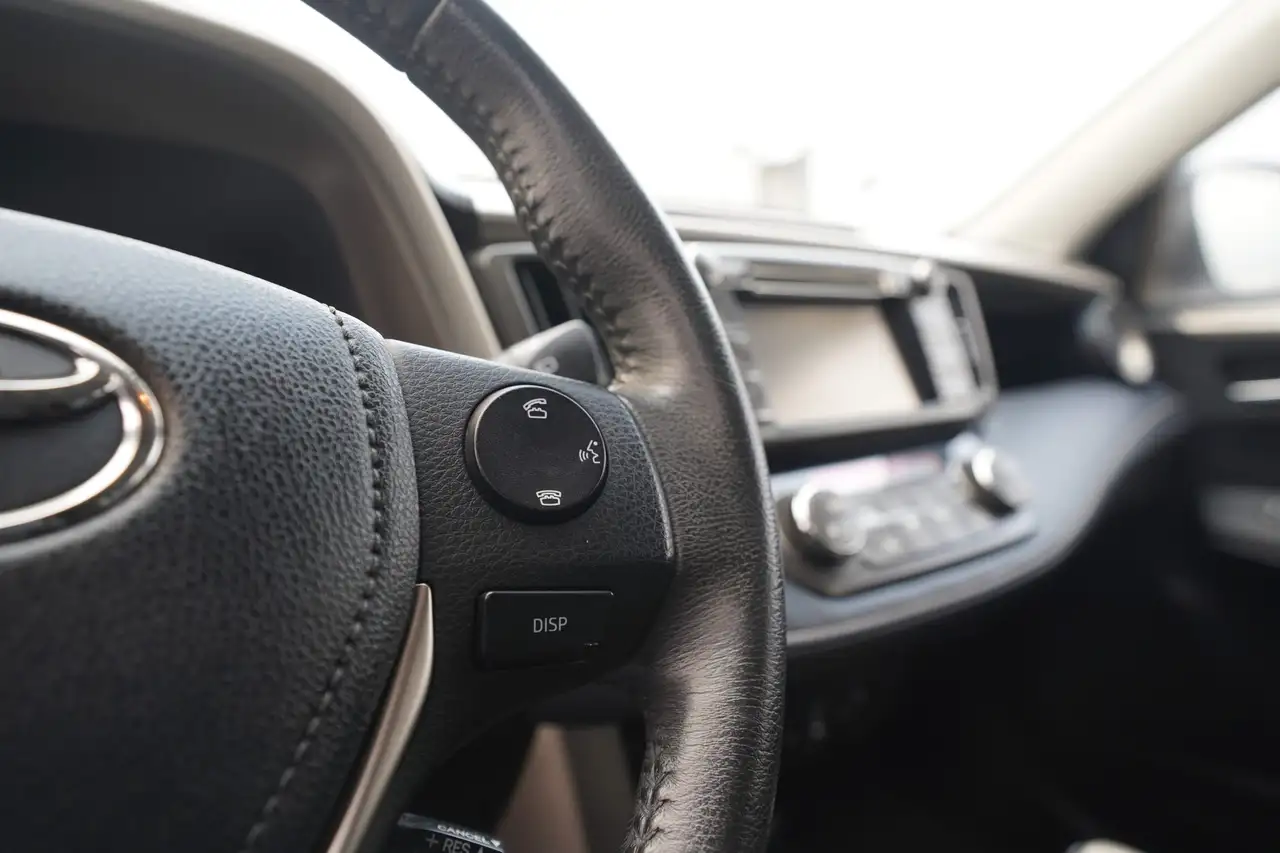 Toyota RAV 4 снимка Toyota RAV 4