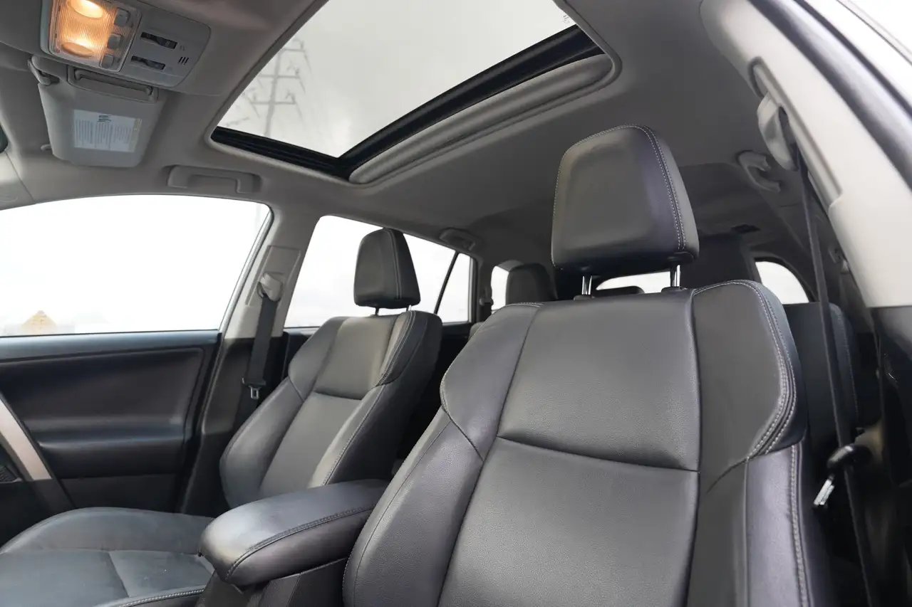 Toyota RAV 4 снимка Toyota RAV 4