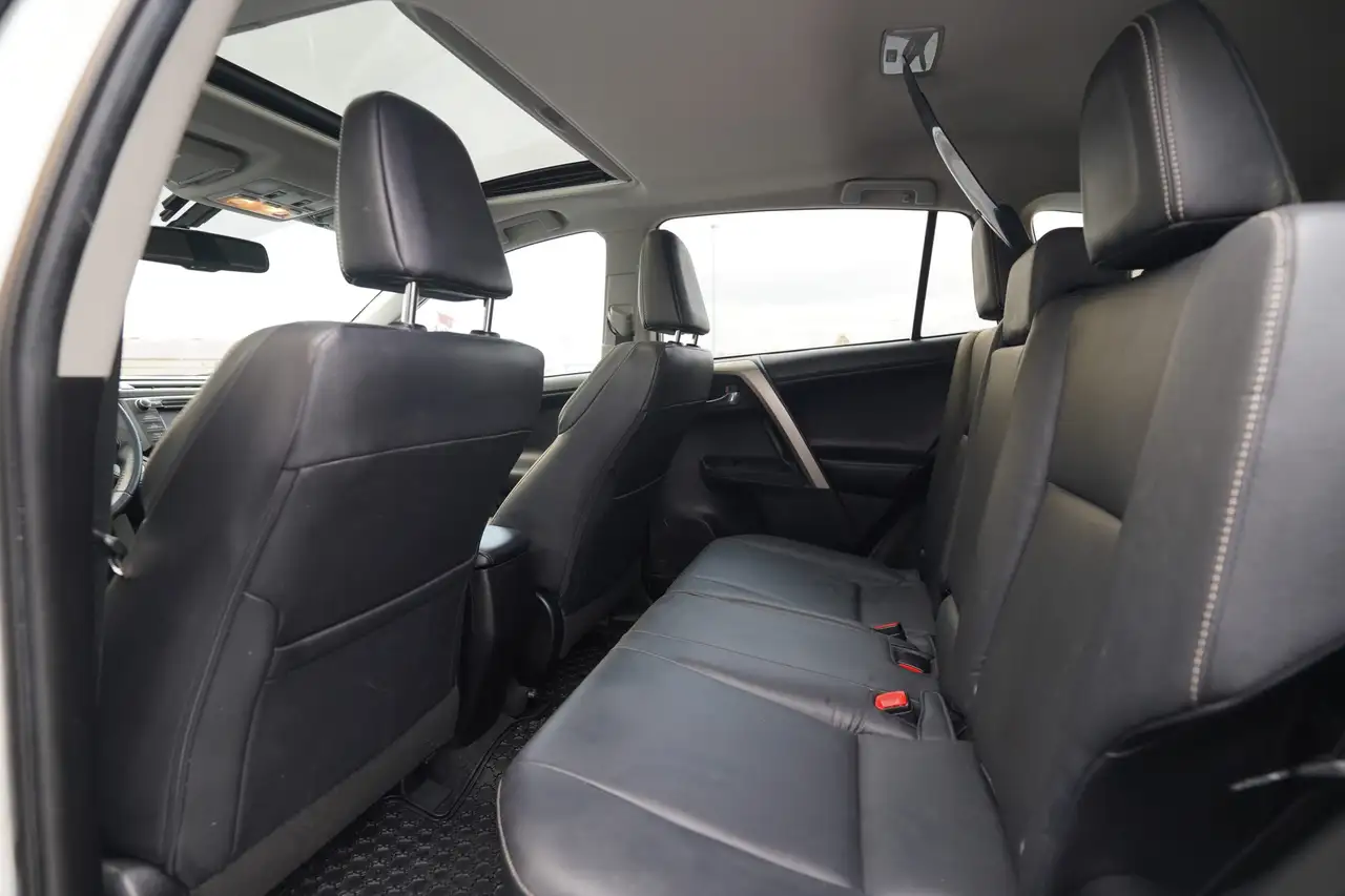 Toyota RAV 4 снимка Toyota RAV 4