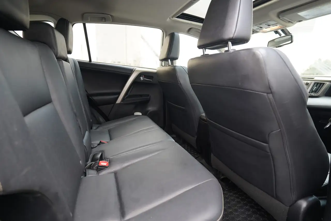 Toyota RAV 4 снимка Toyota RAV 4