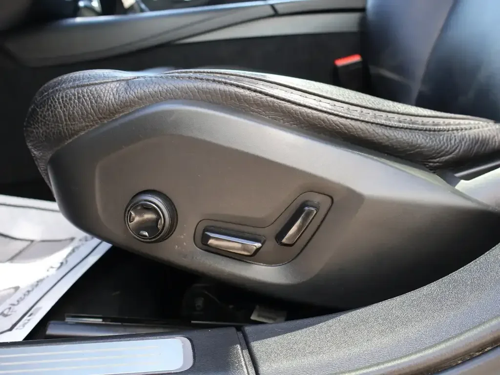 Volvo V90 Cross Country снимка Volvo V90 Cross Country