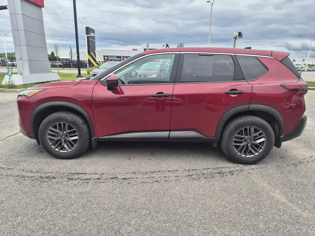 Nissan Rogue снимка Nissan Rogue