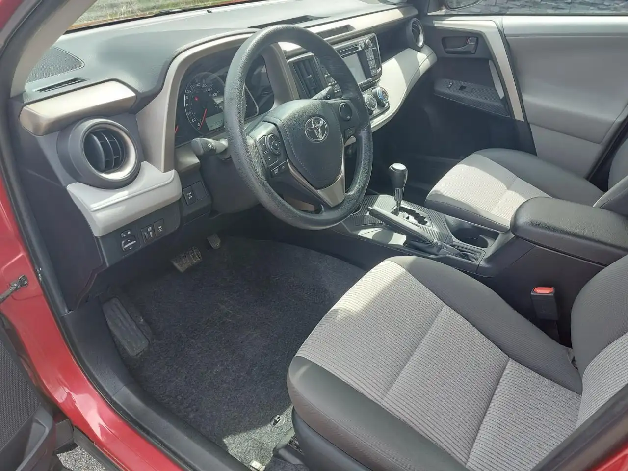 Toyota RAV 4 снимка Toyota RAV 4