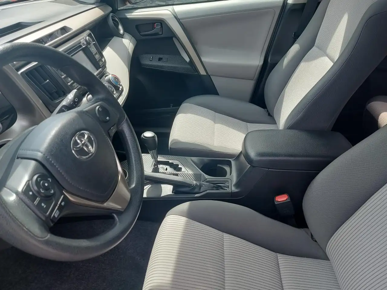 Toyota RAV 4 снимка Toyota RAV 4