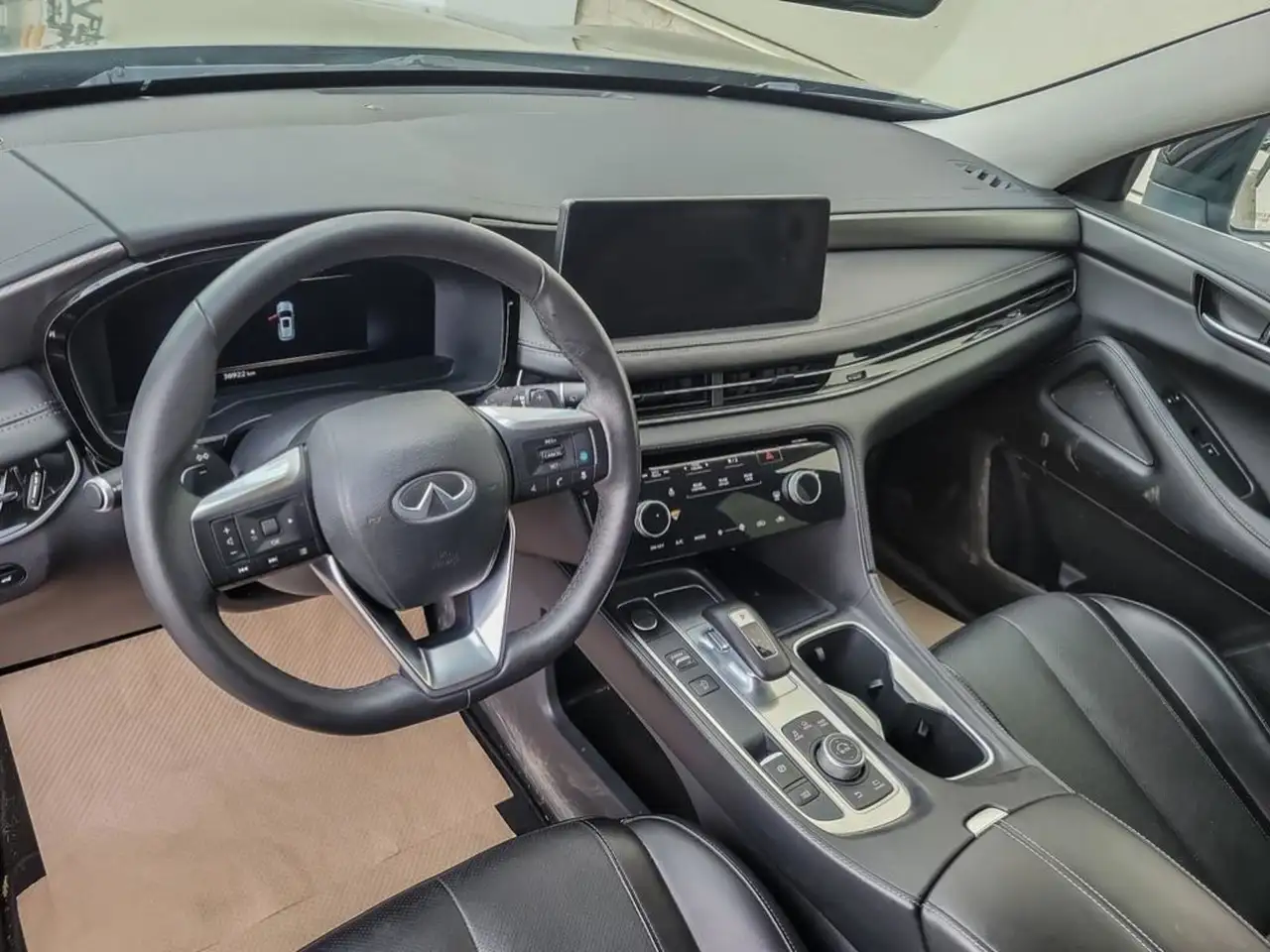 Infiniti QX60 снимка Infiniti QX60