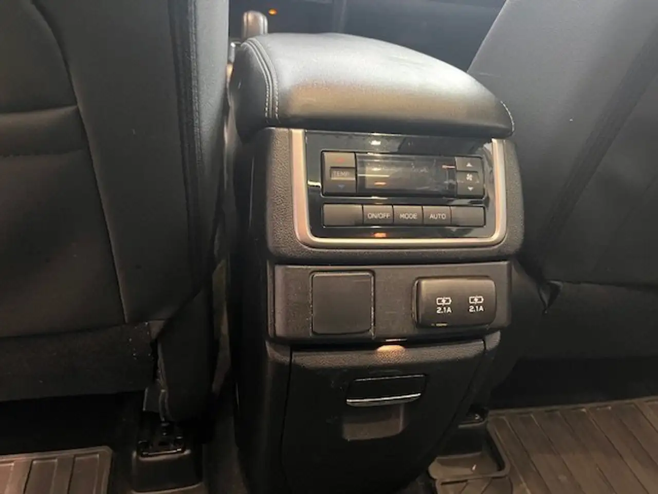 Subaru Ascent photo Subaru Ascent