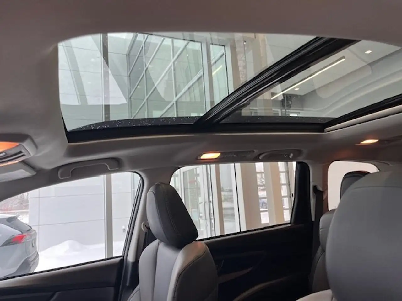 Subaru Ascent photo Subaru Ascent