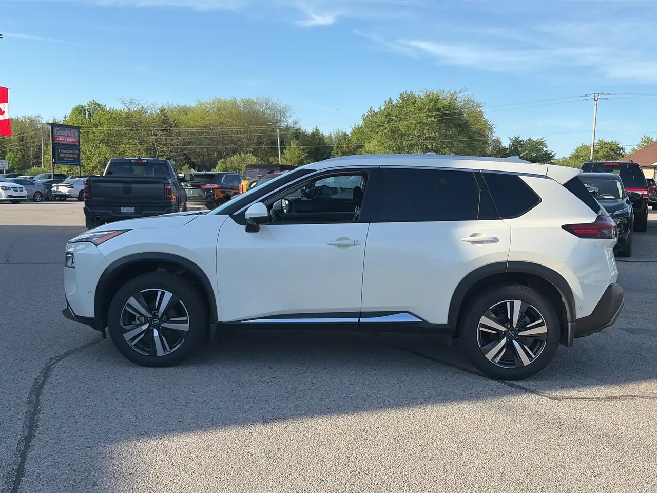 Nissan Rogue photo Nissan Rogue