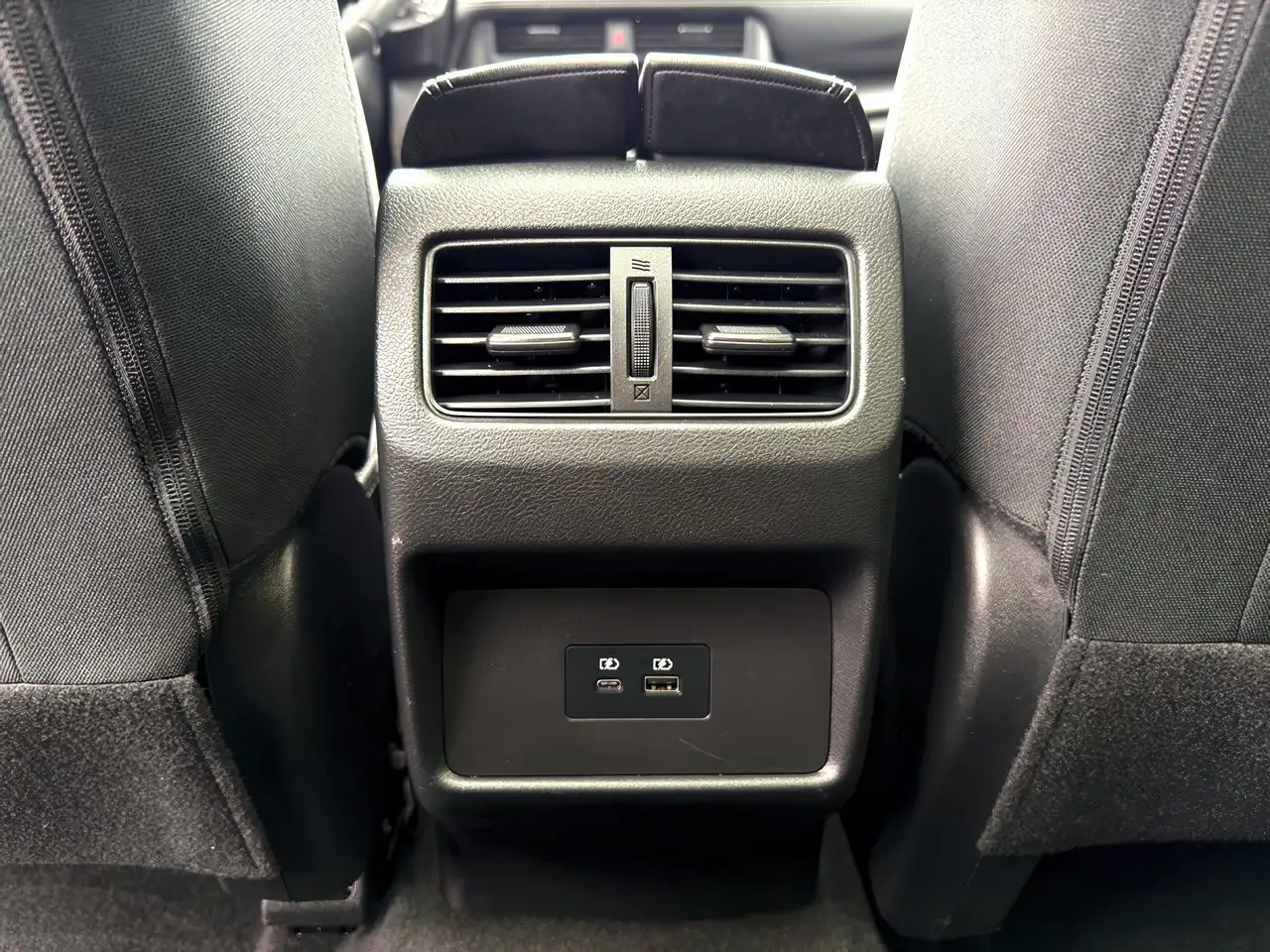 Nissan Rogue fotografie Nissan Rogue
