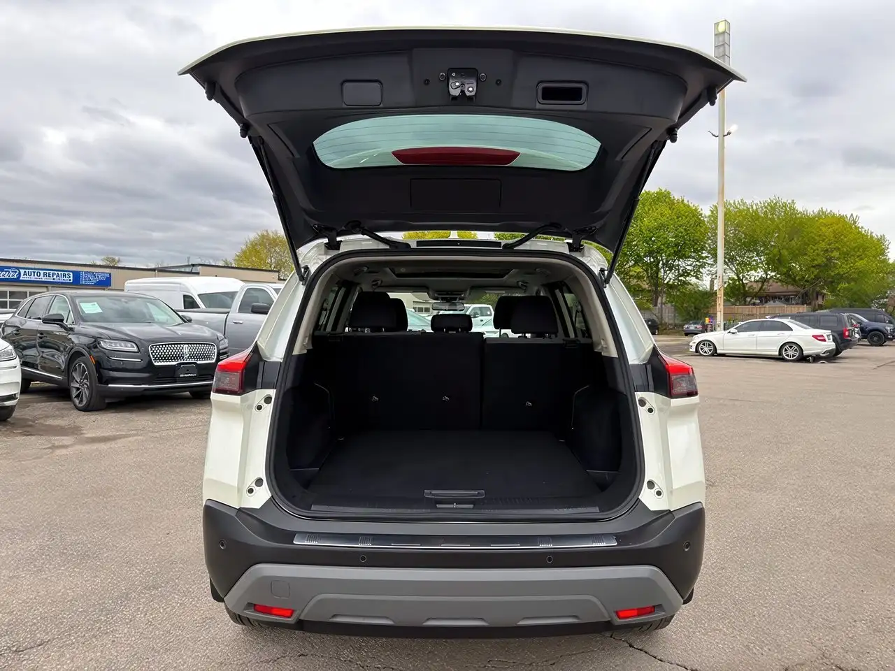 Nissan Rogue fotografie Nissan Rogue