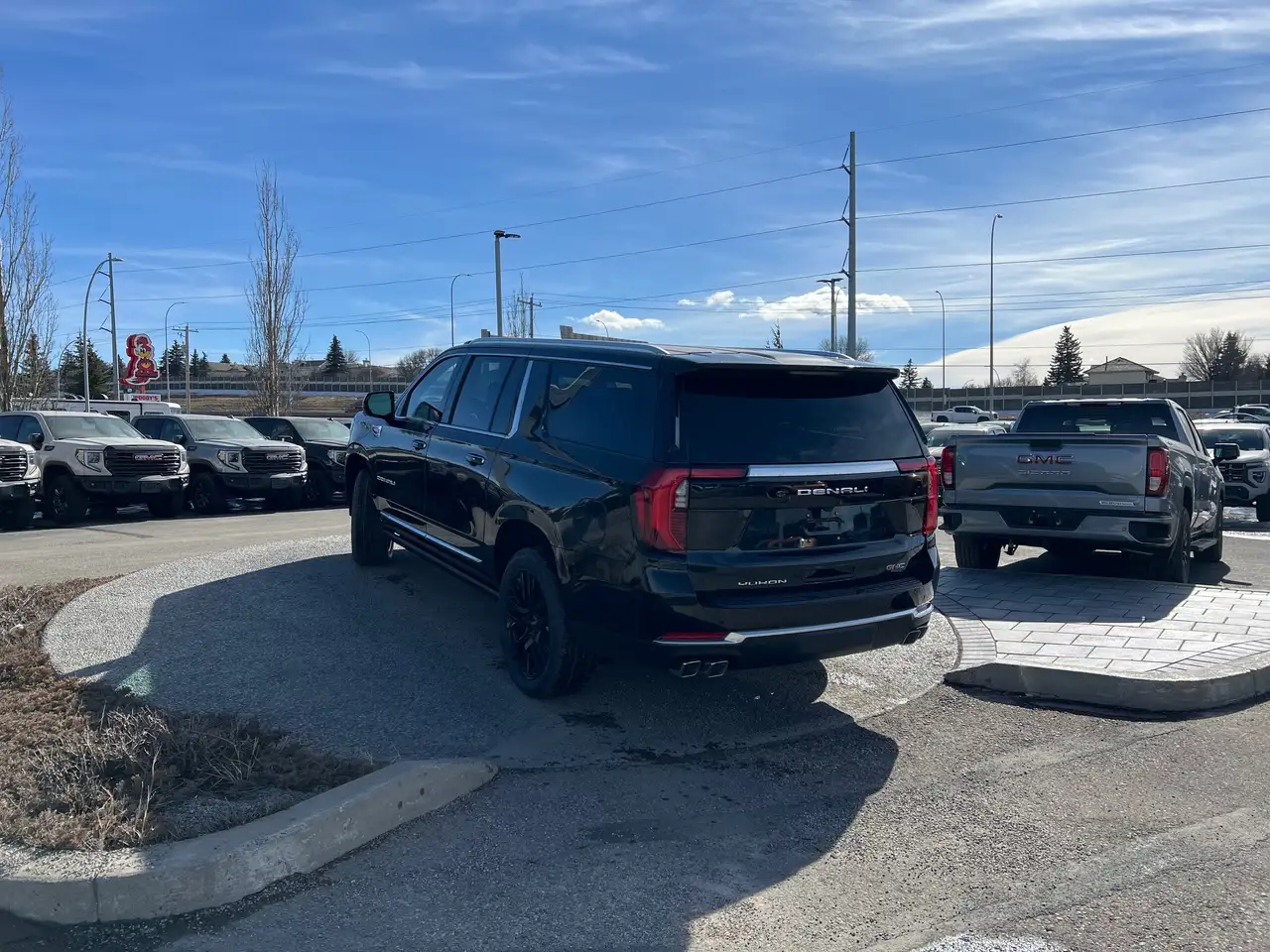 GMC Yukon photo GMC Yukon