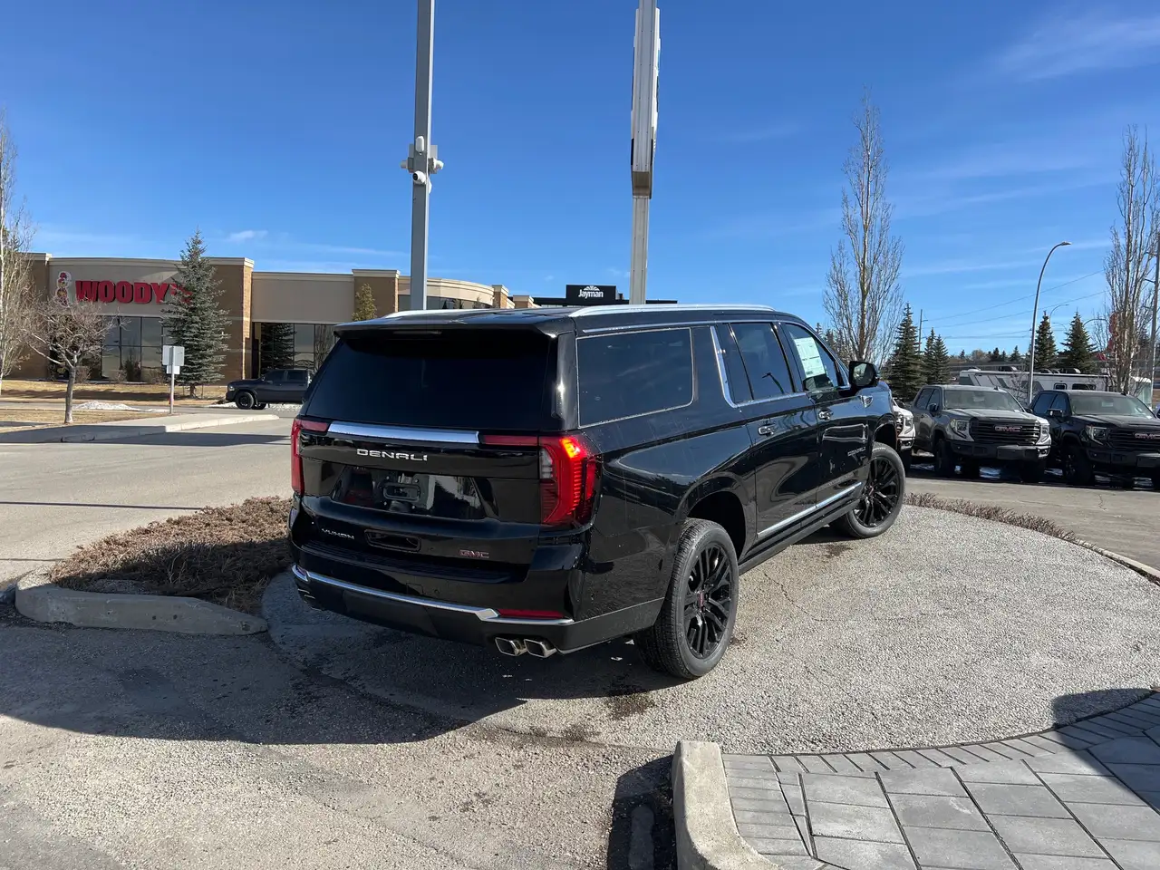 GMC Yukon photo GMC Yukon
