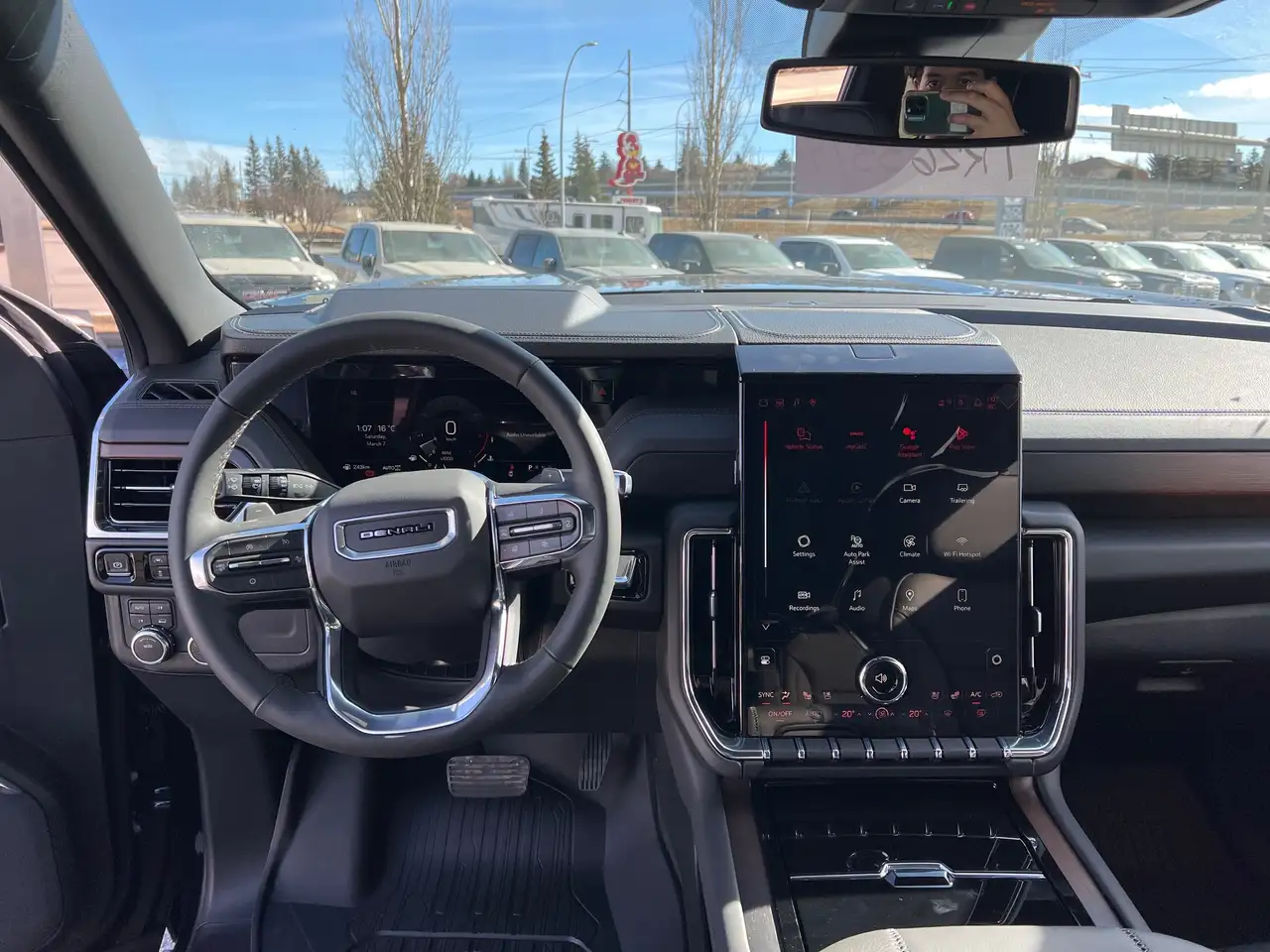 GMC Yukon photo GMC Yukon