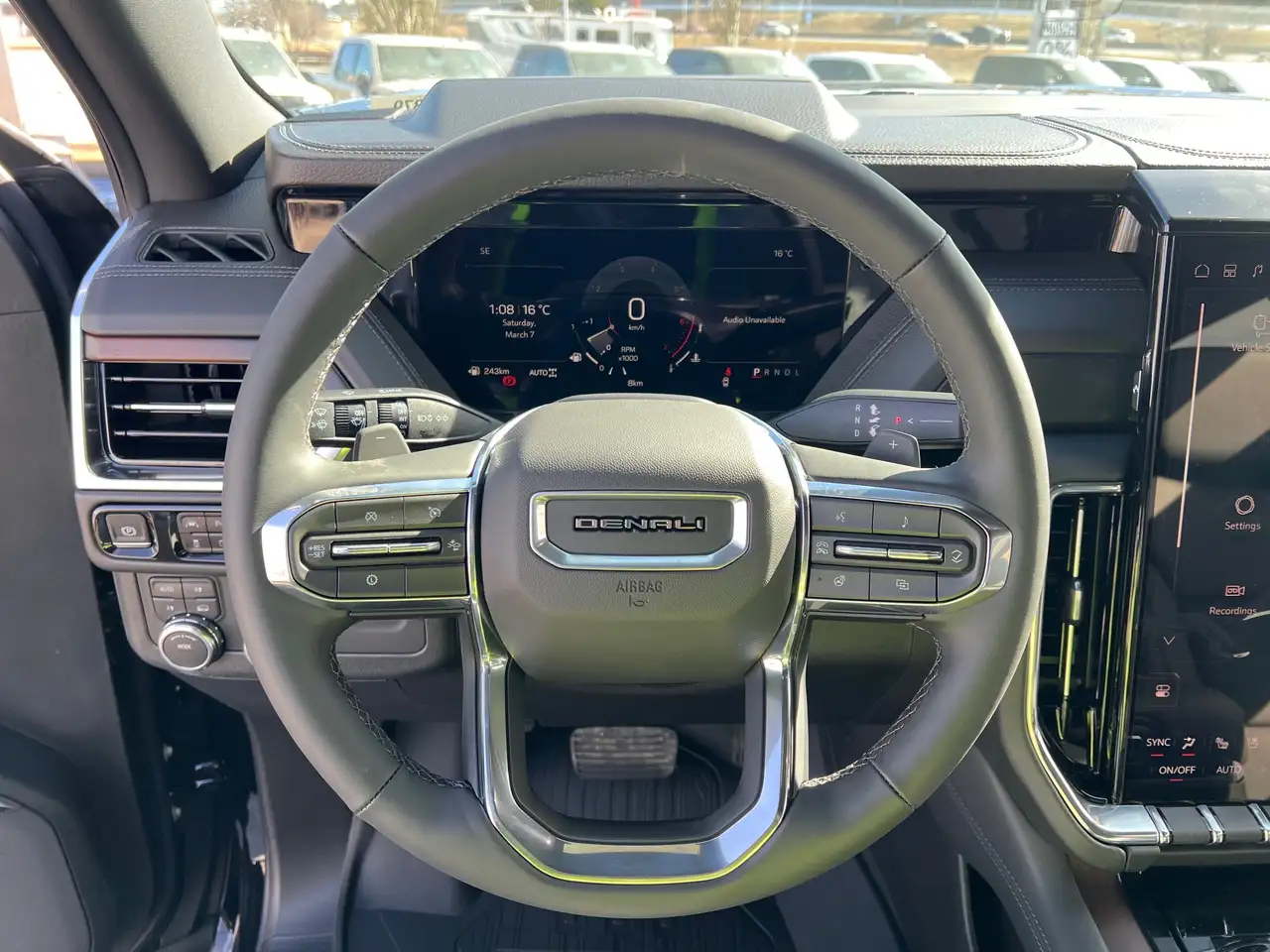 GMC Yukon photo GMC Yukon