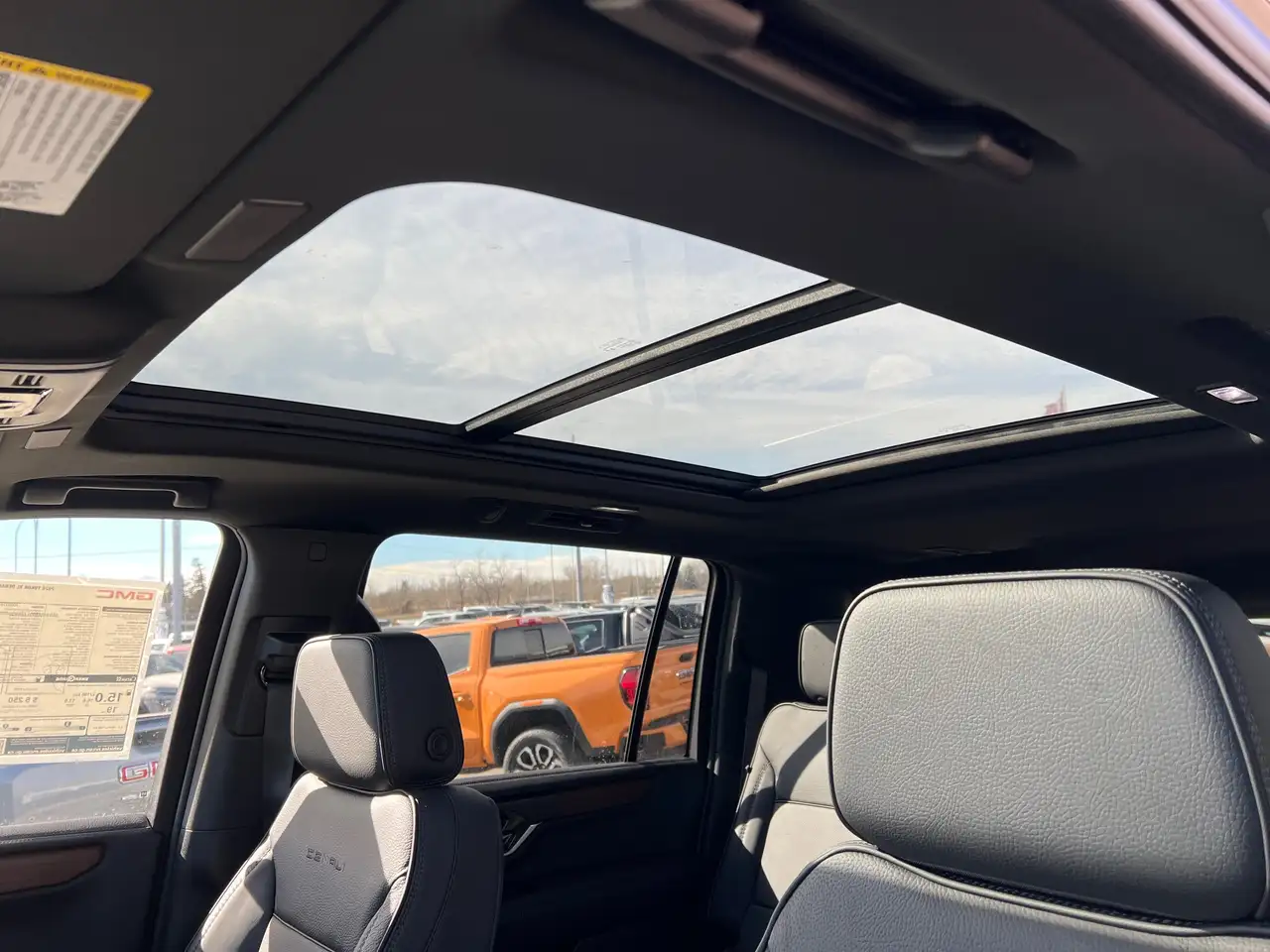 GMC Yukon photo GMC Yukon