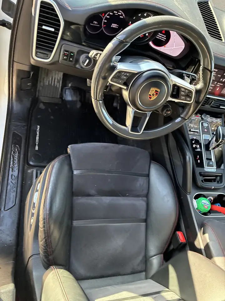 Porsche Cayenne photo Porsche Cayenne