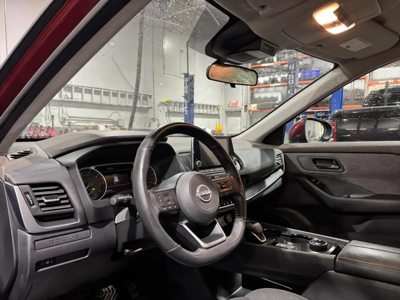 Nissan Rogue снимка Nissan Rogue
