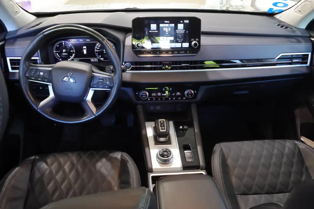 Mitsubishi Outlander снимка Mitsubishi Outlander