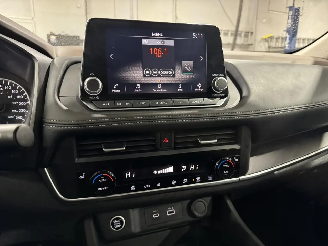 Nissan Rogue снимка Nissan Rogue