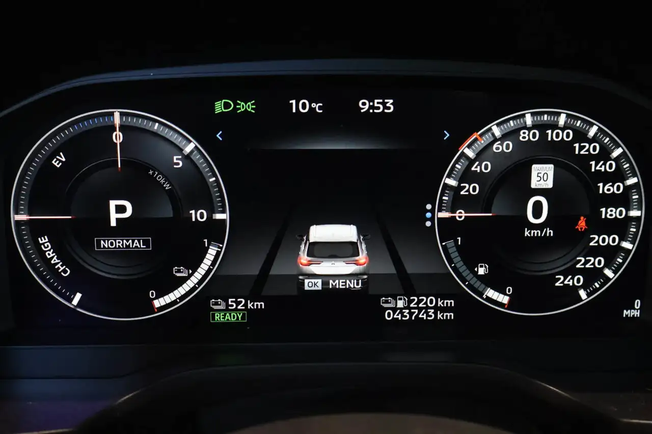 Mitsubishi Outlander снимка Mitsubishi Outlander