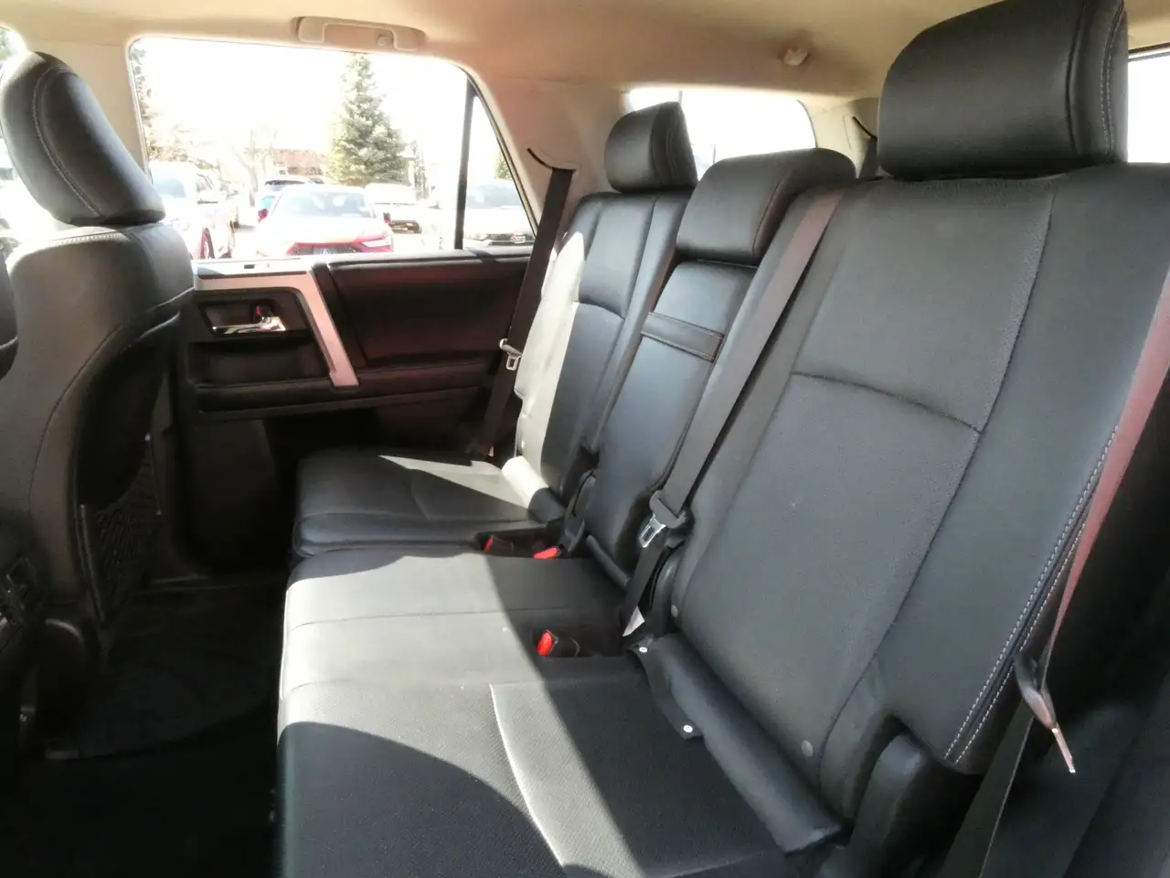 Toyota 4-Runner снимка Toyota 4-Runner