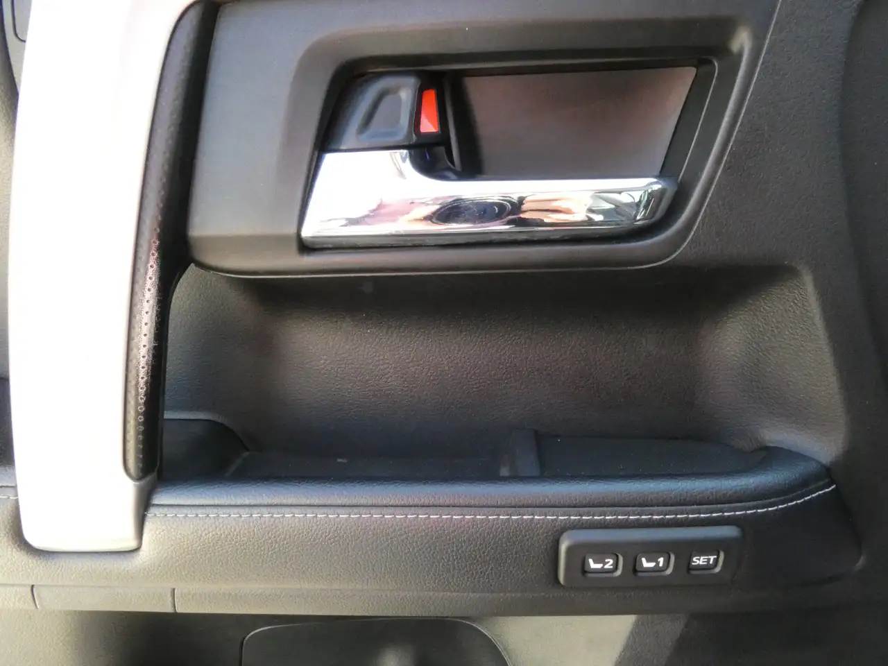Toyota 4-Runner снимка Toyota 4-Runner