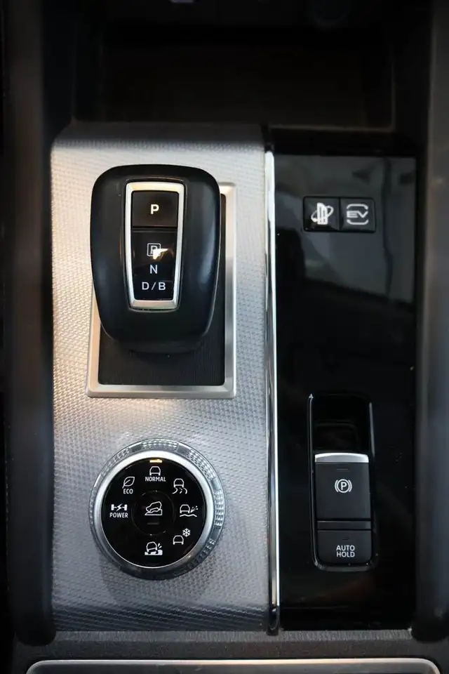 Mitsubishi Outlander снимка Mitsubishi Outlander
