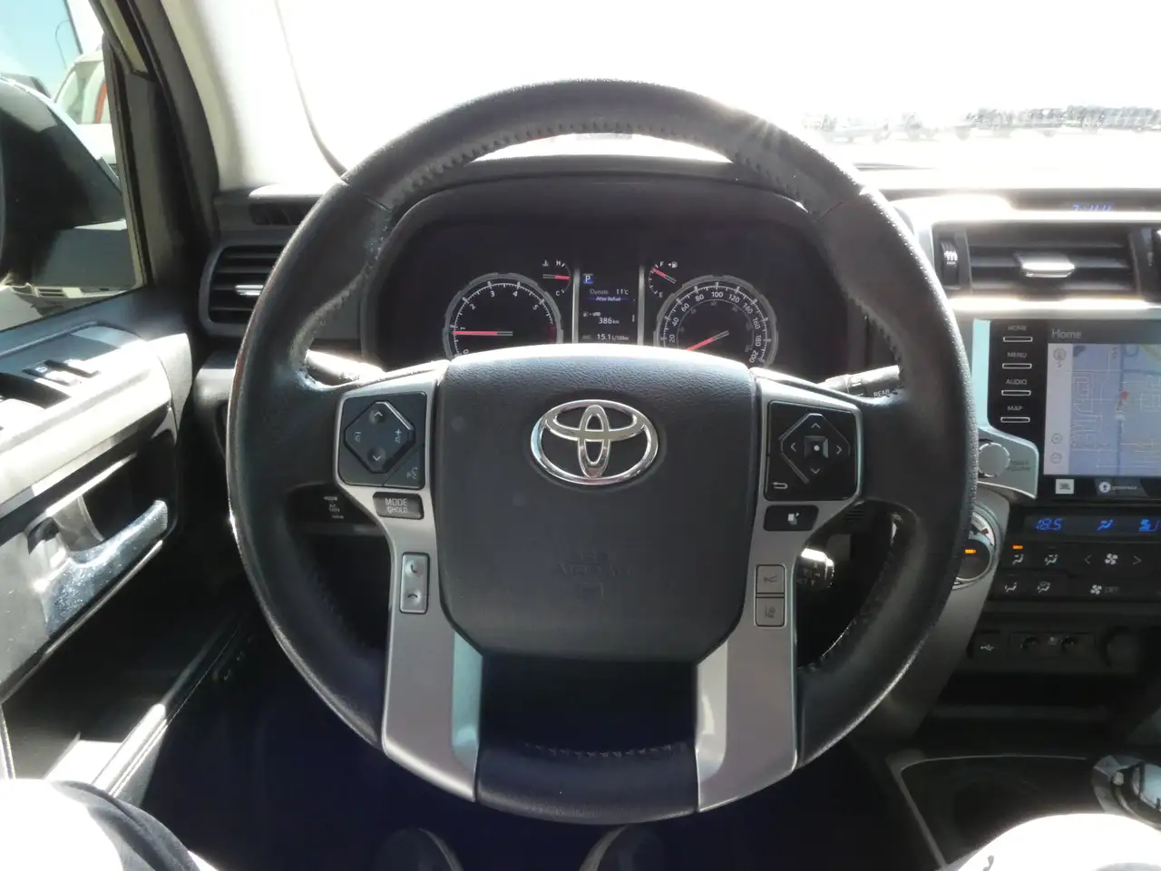 Toyota 4-Runner снимка Toyota 4-Runner